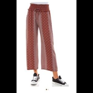 Kingston Grey, wide leg pants